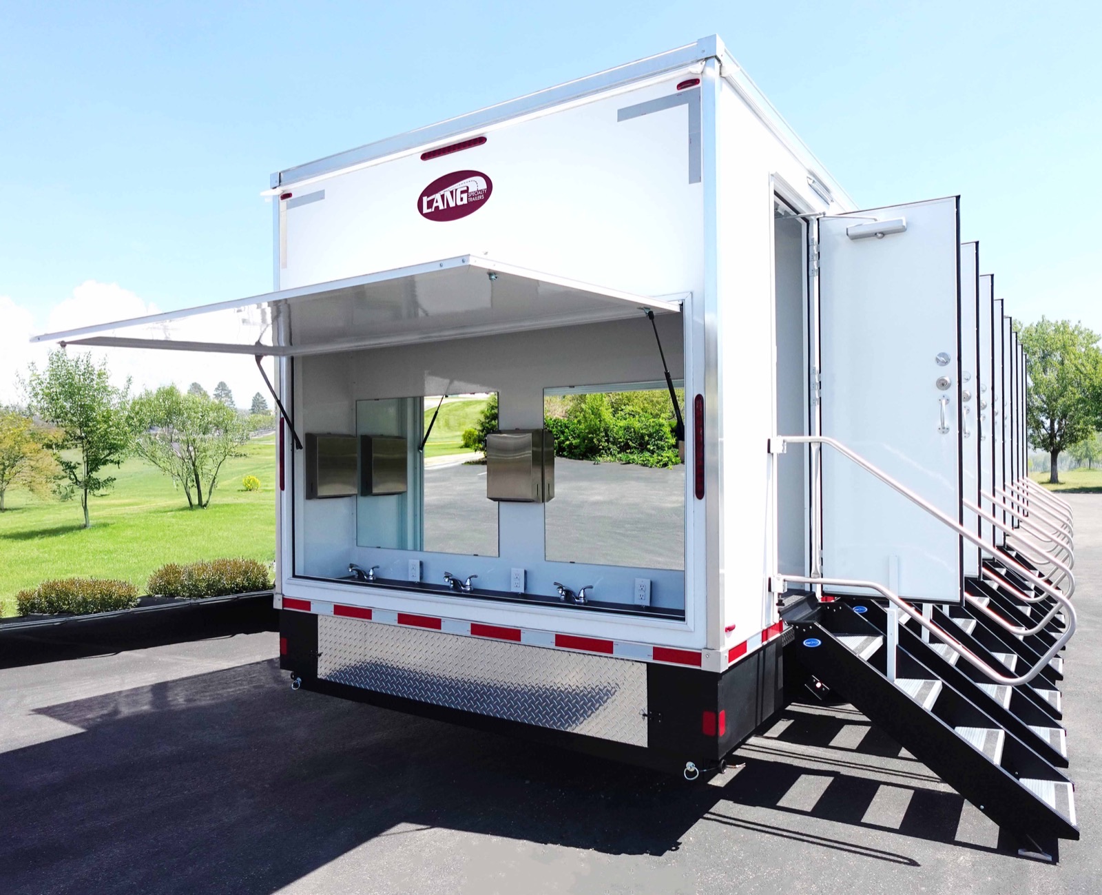 Eight stall shower trailer exterior